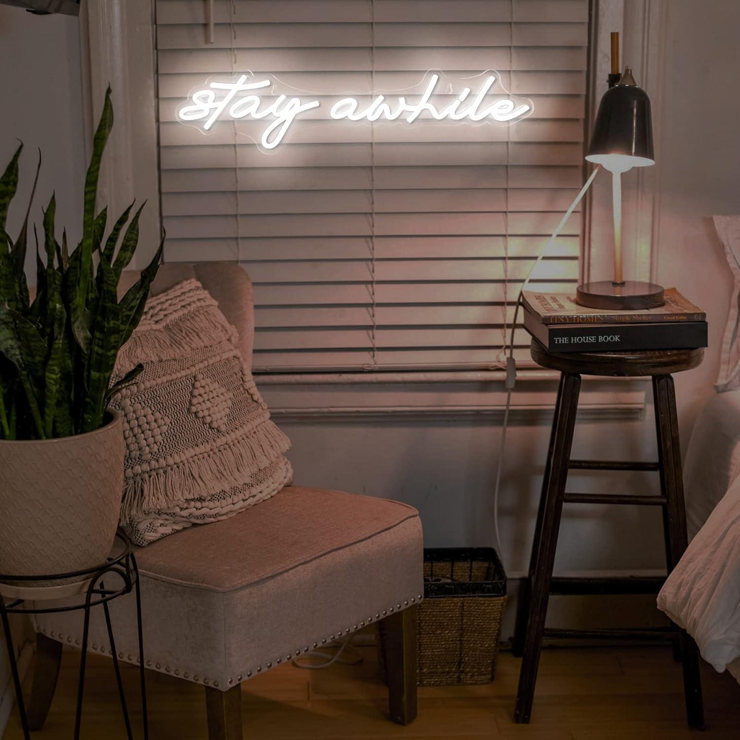 Insegne al Neon 'Stay Awhile'  - Neon Sign Party recensione e prezzo