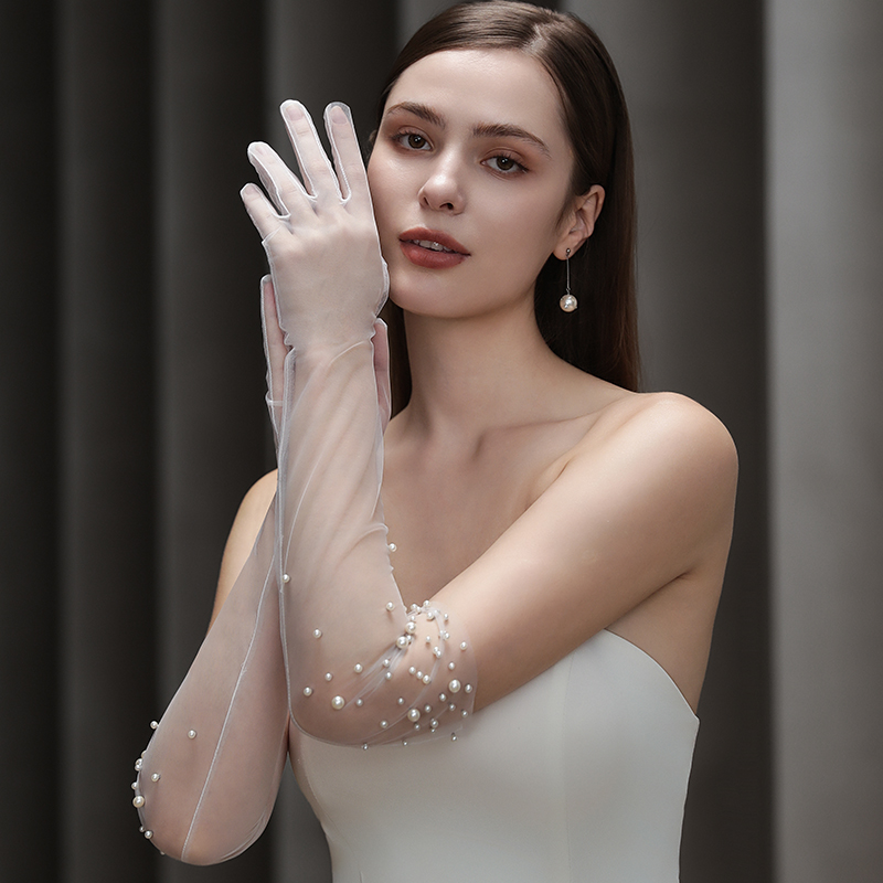 Guanti da sposa pesanti fatti  - Event Suppliers recensione e prezzo